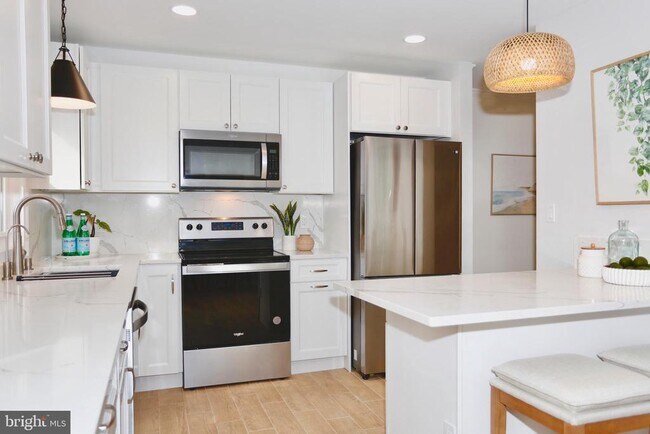 Building Photo - 1515 Templeton Pl