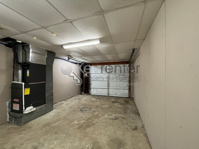 Building Photo - 801 Ely Rd