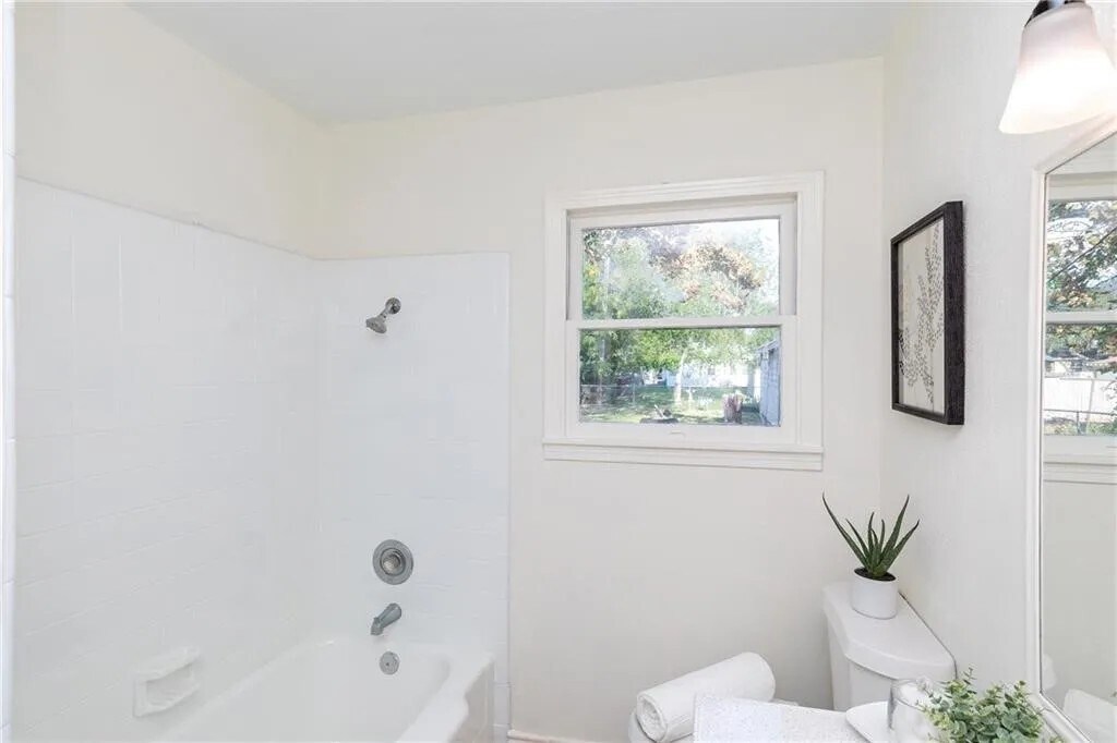 Building Photo - 4429 Moravian Dr