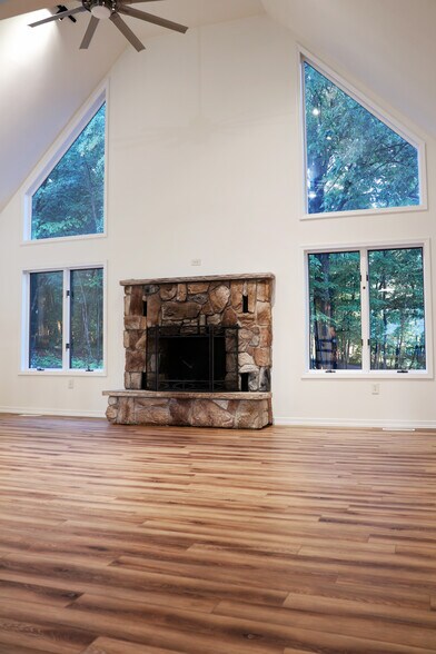 Building Photo - 314 Bear Hollow Rd