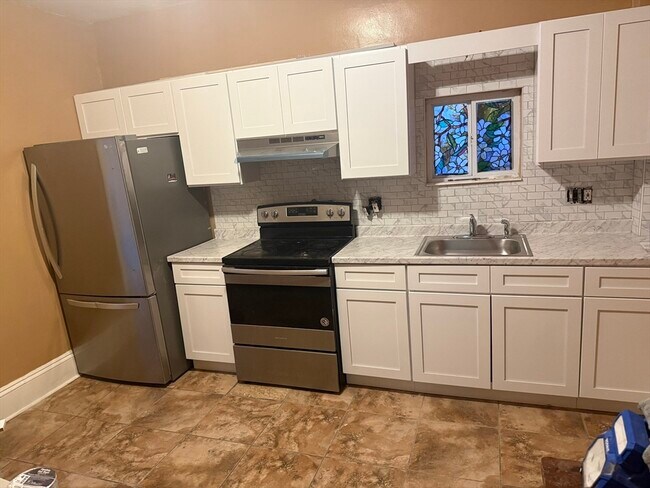 Building Photo - 42 Essex St