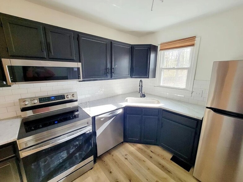 Building Photo - 1732 Netherfield Ln