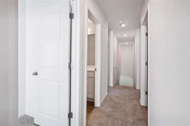 Building Photo - 2165 Boxwood Cir