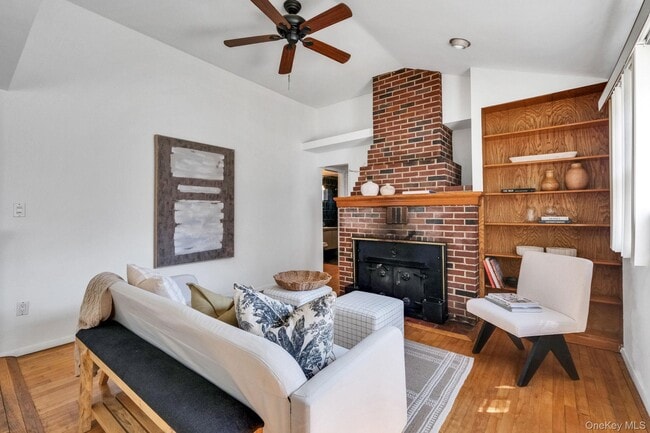 Building Photo - 15 Community Rd