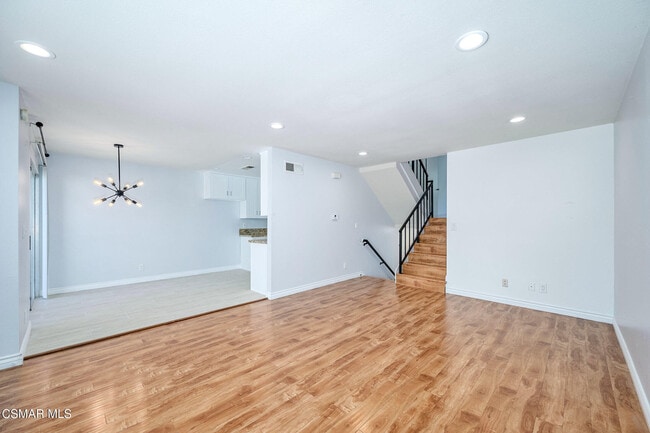 Building Photo - 1372 Ramona Dr