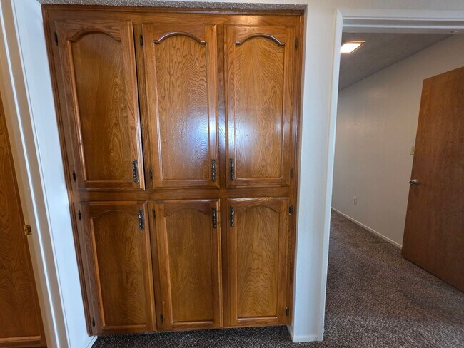 Building Photo - 6901 Courtside Cir