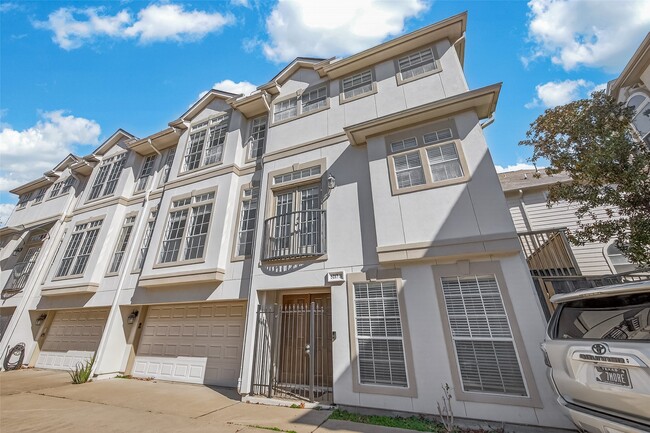 Building Photo - 5217 Blossom St