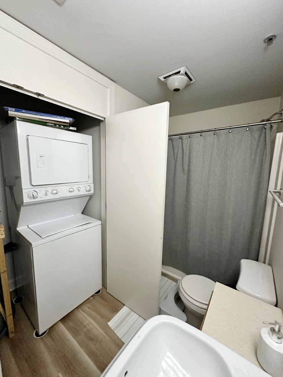Bathroom 2 - 411 W Washington St