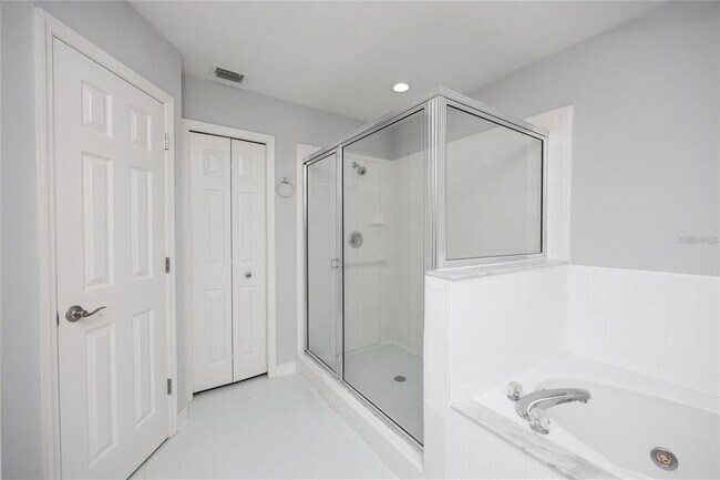 Building Photo - 2103 SW 75th Terrace