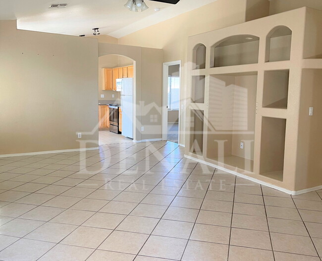 Building Photo - 8736 E Nido Cir