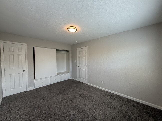 Building Photo - 221 Walden St