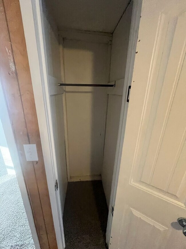 Building Photo - 3 Bed/1 Bath House