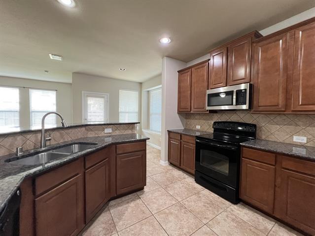 Building Photo - 5753 Fountain Flat Dr