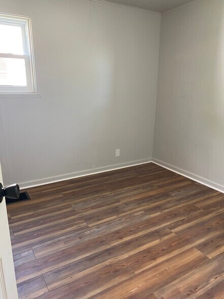 Building Photo - 403 Grace Dr