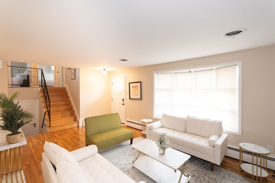 Building Photo - 9002 St Andrews Pl