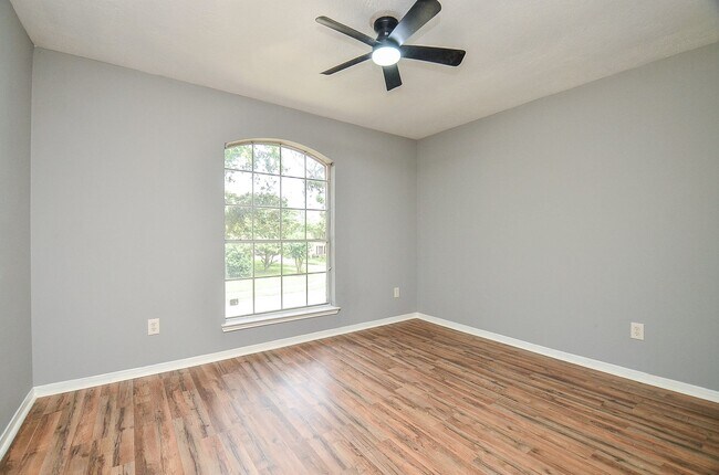 Building Photo - 9211 Abbey Chase Ln