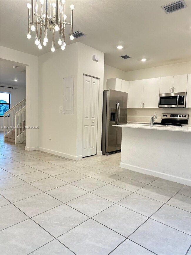 Building Photo - 11775 SW 246 Terrace