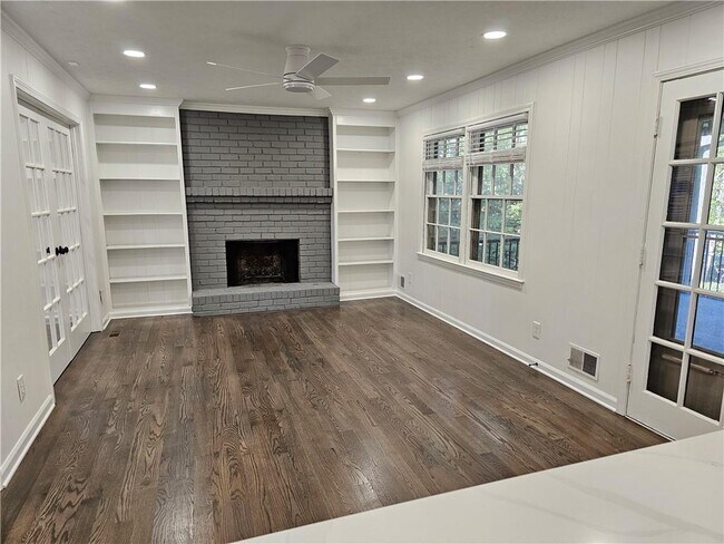 Building Photo - 4536 Mountain Creek Dr