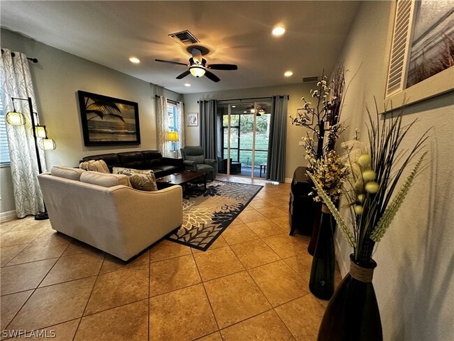 Building Photo - 10547 Carolina Willow Dr