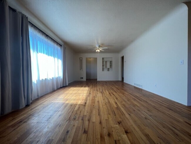 Building Photo - Bi-Level House w/ Massive Backyard, Storage, & Character!