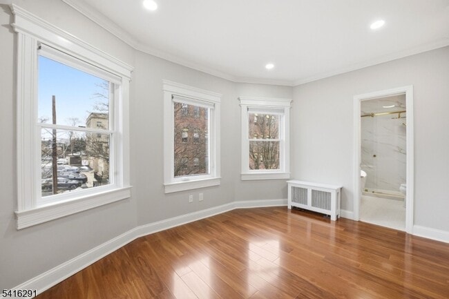 Building Photo - 16 Munn St