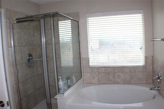 Building Photo - 6431 Densberry Ln