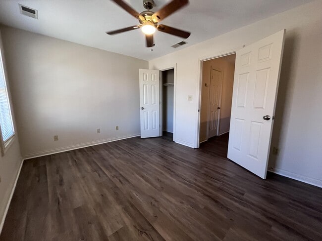 Building Photo - 4024 Palmetto Dr