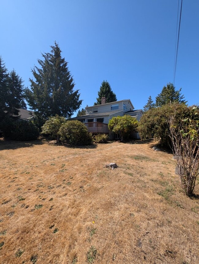 Building Photo - Well Kept Port Orchard Charmer with Stellar Seattle View, Available Now!