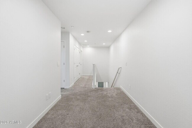 Building Photo - 1250 Abbey Ln