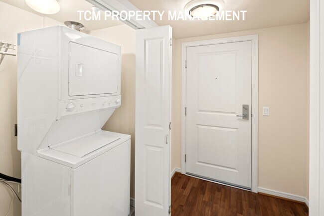 Building Photo - 819 Virginia St