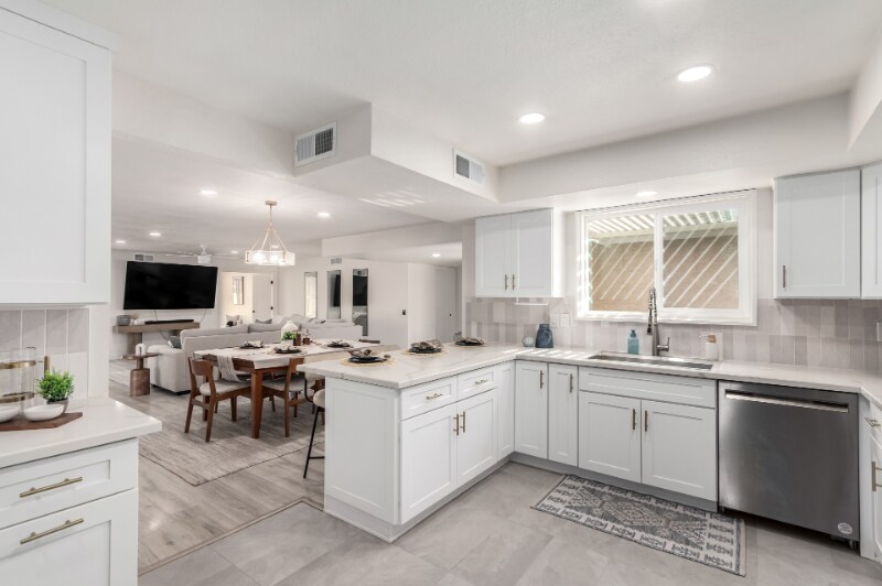 Building Photo - 26007 S Cedarcrest Dr