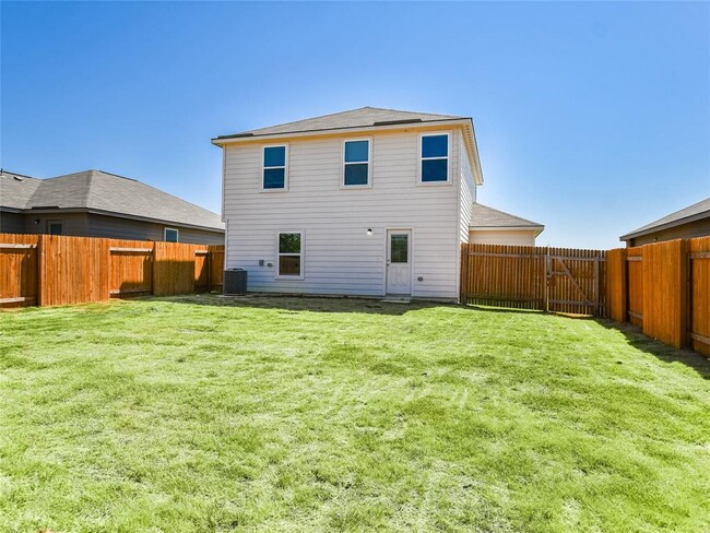 Building Photo - 341 Cres Park Dr