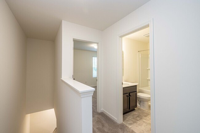 Building Photo - 436 Kinnerton Pl