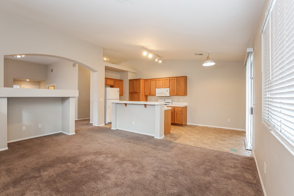 Building Photo - 5991 Halehaven Dr