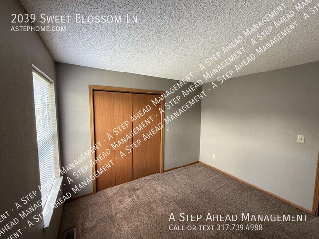 Building Photo - 2039 Sweet Blossom Ln
