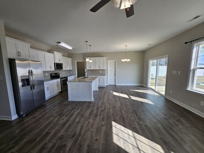 Building Photo - 202 Mutton Dr