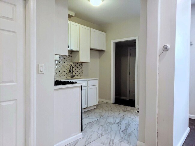 Building Photo - 222 Wilkinson Ave