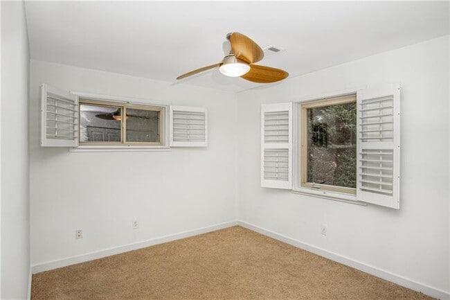 Building Photo - 449 Clairemont Ave