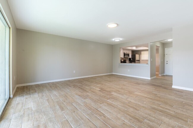 Building Photo - Newly Renovated, 2-Bed, 2-Bath, 2nd Floor Unfurnished Condo in Great Location
