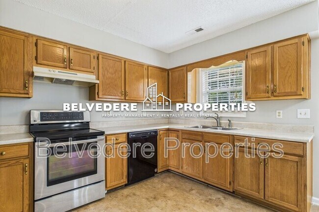Building Photo - 900 Stockwood Ct