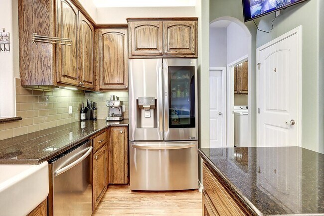 Building Photo - 3813 Kangaroo Ct