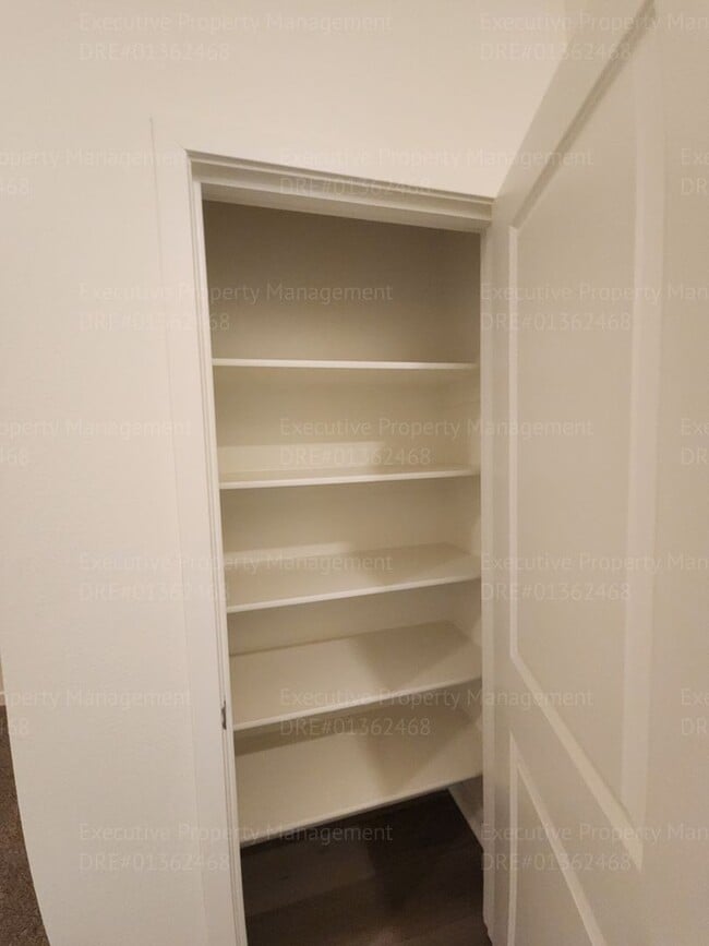 Building Photo - Newly constructed 3 bedroom/ 2 bathroom ho...