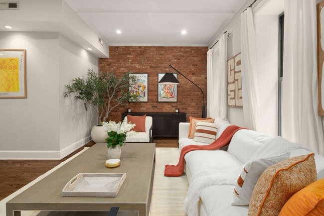 Building Photo - 49 W 16th St