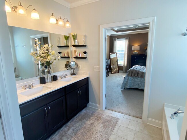 Building Photo - 3730 Sage Dr