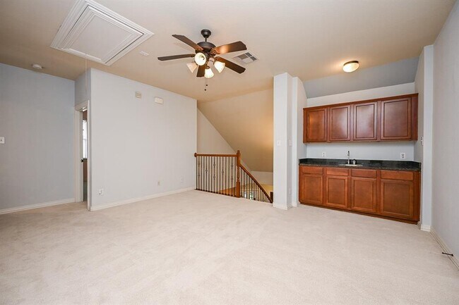 Building Photo - 5426 Humboldt Park Ln