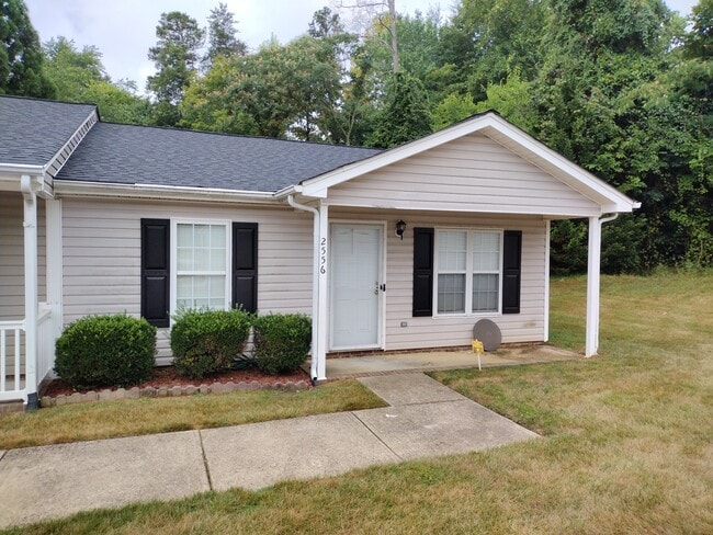 Building Photo - 2556 Ambassador Ct