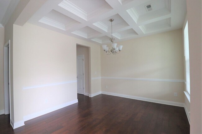 Building Photo - ~~ Beautiful home in Mackintosh on the Lake ~~