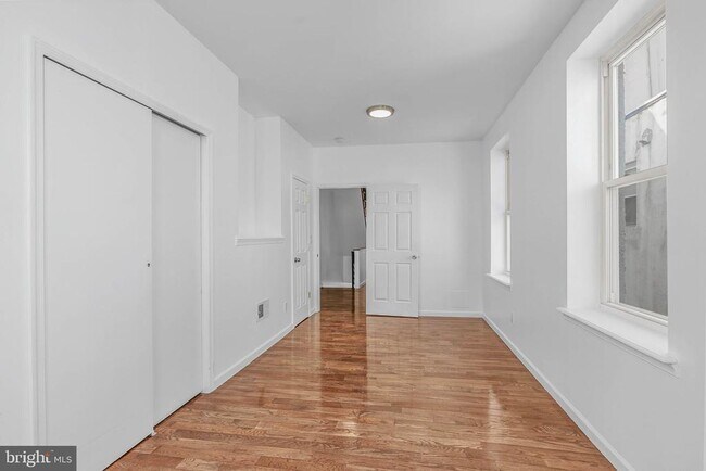 Building Photo - 1719 S 18th St