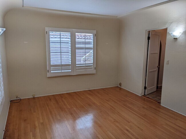 Building Photo - 316 Park Ave