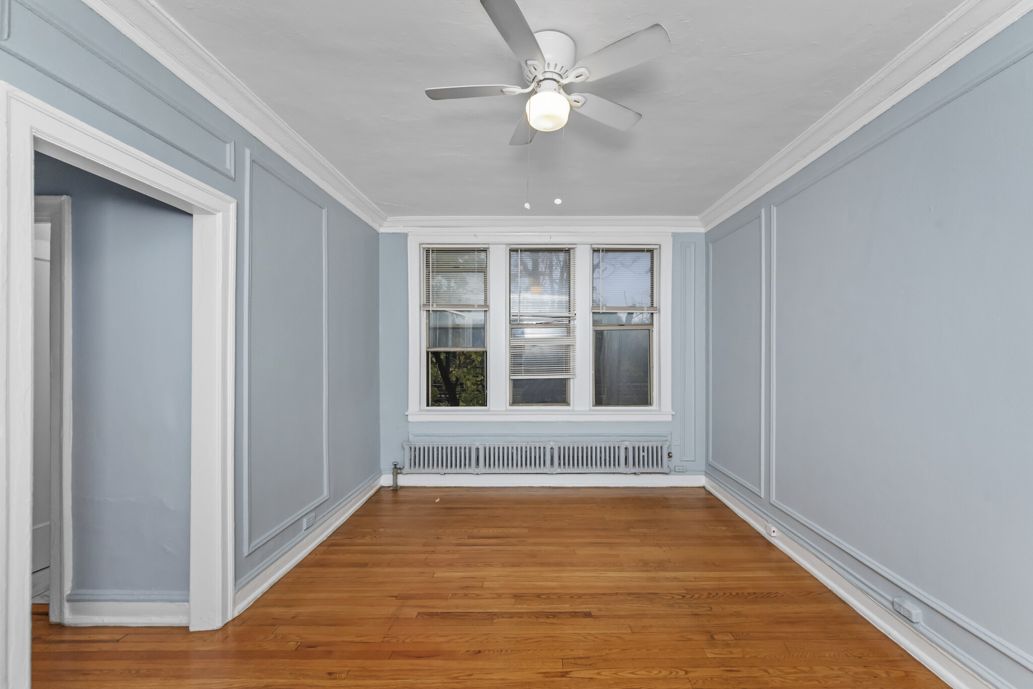 Building Photo - 1361 W Estes Ave